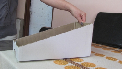 Karton klapowy - tacka ze zrywką wykonana z tektury pięciowarstwowej