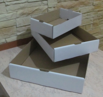 Kartony na placki i ciastka od 0,5 kg o takim samym sposobie składania.