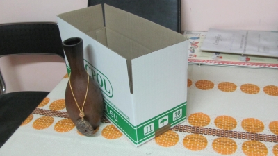 Opakowanie tekturowe klapowe wykonane z tektury trójwarstwowej jednostronnie białej