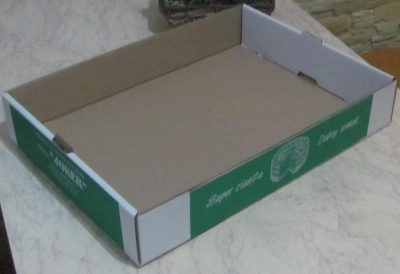 Pudełko wykonane z tektury trójwarstwowej jednostronnie białej