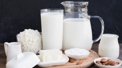 Opakowanie z tektury na kartony z mlekiem, jogurty, sery i inne wyroby mleczarskie